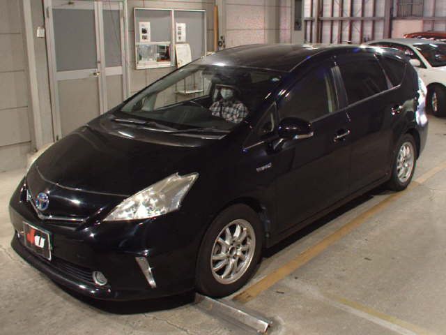 2014 Toyota Prius Alpha S-Tune Black auction photo 4