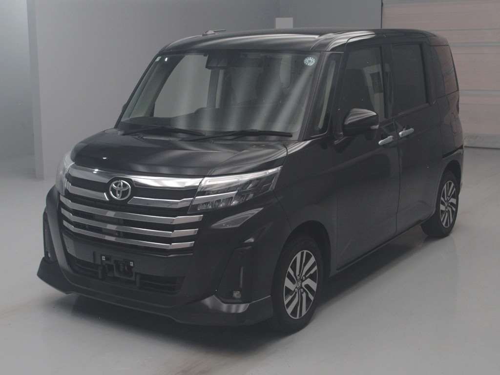2023 Toyota Roomy Custom G Japan auction vehicle