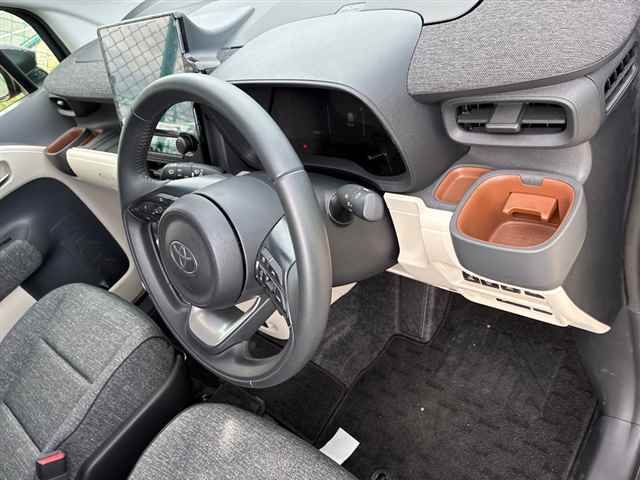 2025 Toyota Sienta ハイブリッドZ auction photo 3