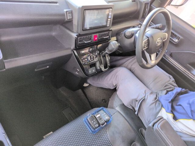 2025 Daihatsu Tanto Custom RS 4WD auction photo 3