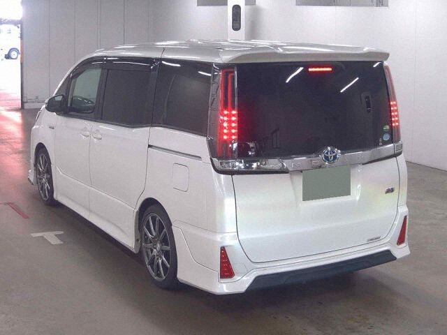 2017 Toyota Noah HV SI auction photo 2