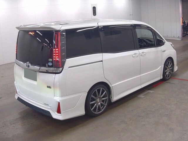 2017 Toyota Noah HV SI auction photo 5