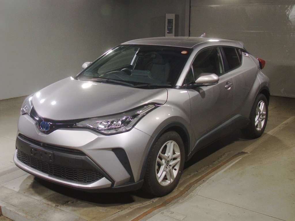 2022 Toyota C-HR S Japan auction vehicle