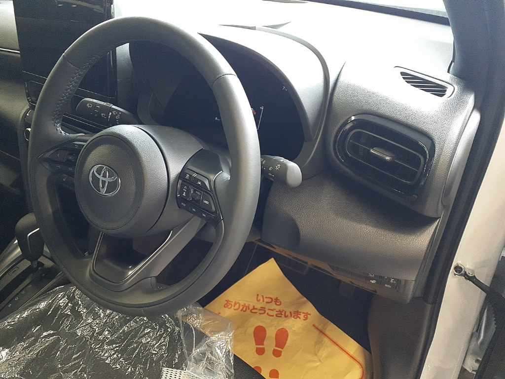 2026 Toyota Yaris Cross Hybrid Z Urbano auction photo 9