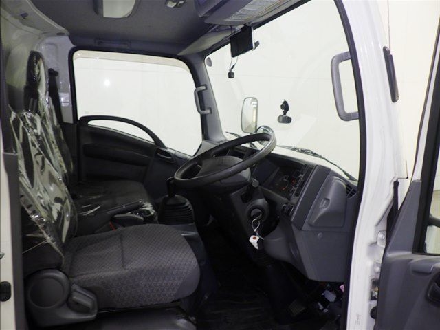 2019 Isuzu Elf Van auction photo 6