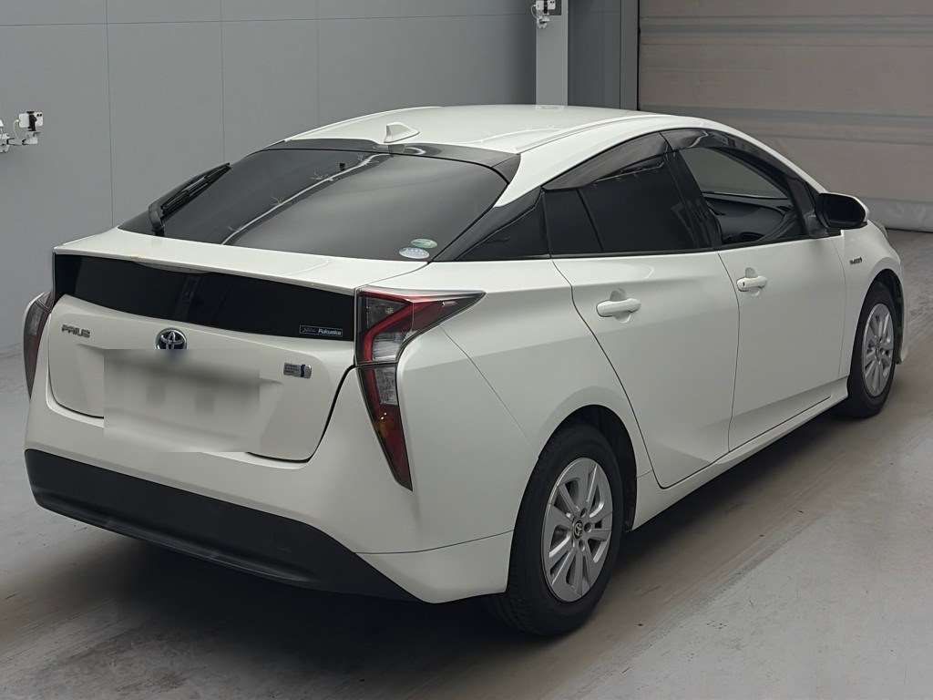 2018 Toyota Prius S auction photo 2