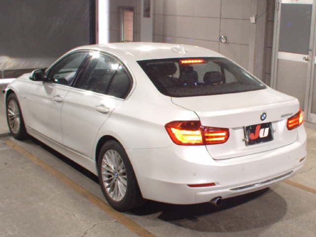 2013 BMW BMW 320d Luxury auction photo 2