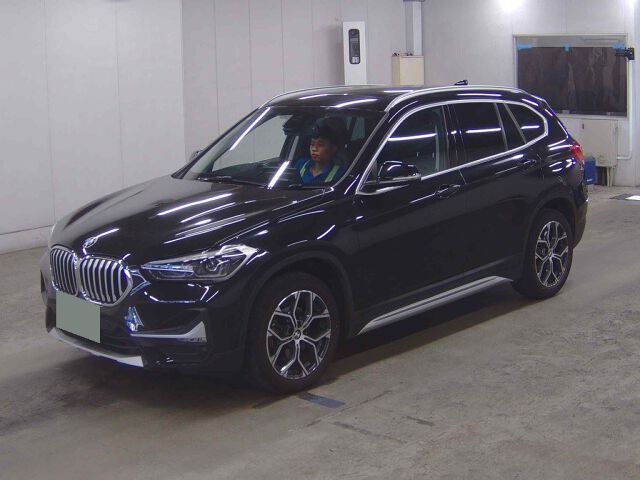 2022 BMW X1 XDRIV18D Xライン 4WD auction photo 4