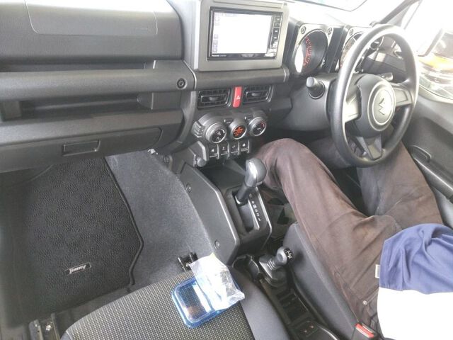 2025 Suzuki Jimny XL 4WD auction photo 3