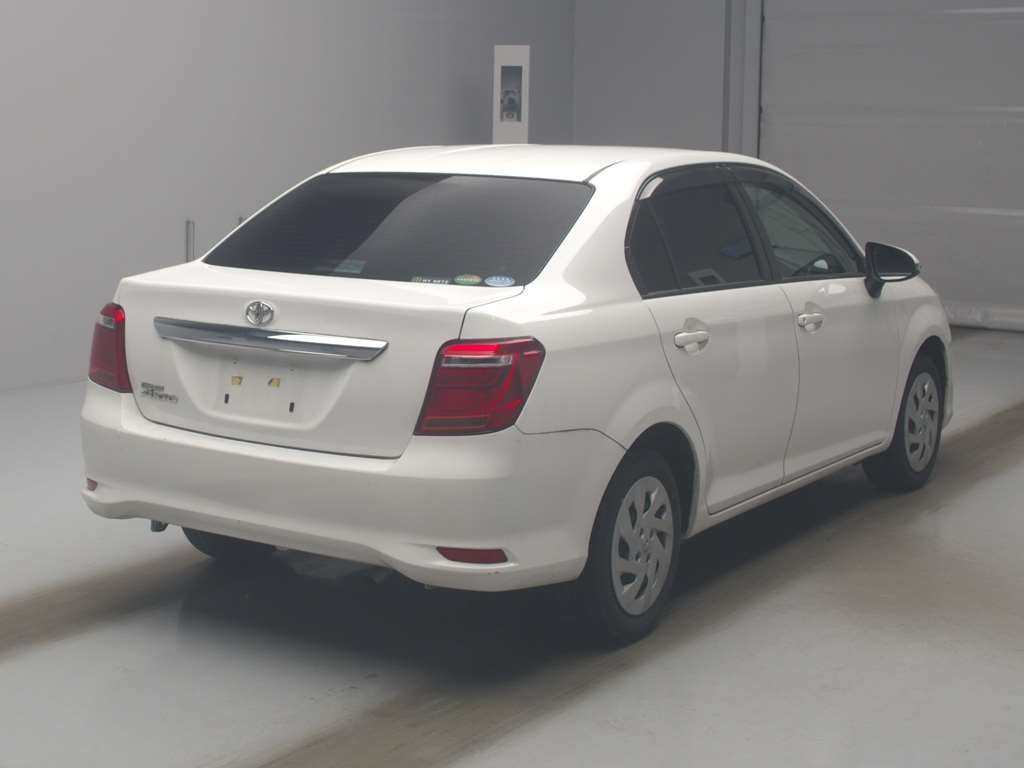 2021 Toyota Corolla Axio EX auction photo 2