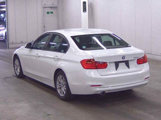 2014 BMW 3 Series 320I auction photo 2