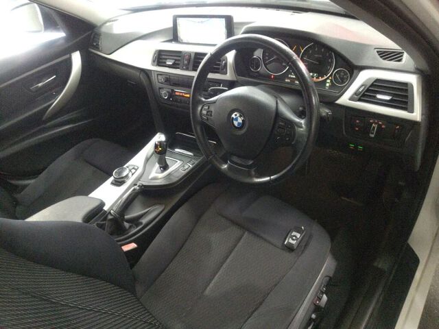 2014 BMW 3 Series 320I auction photo 3