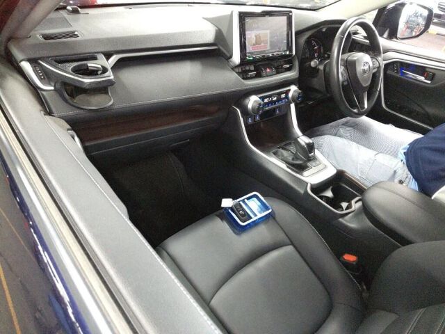2021 Toyota RAV4 G Zパッケージ 4WD auction photo 3