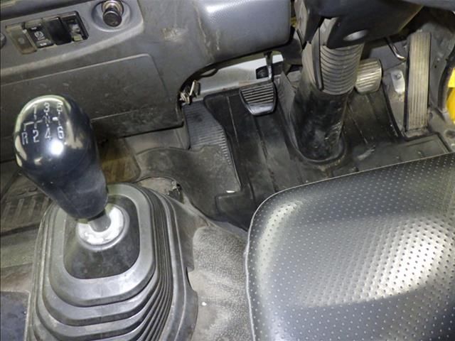 2015 Isuzu Forward Tank car auction photo 7