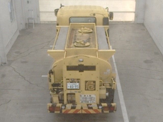 2015 Isuzu Forward Tank car auction photo 3