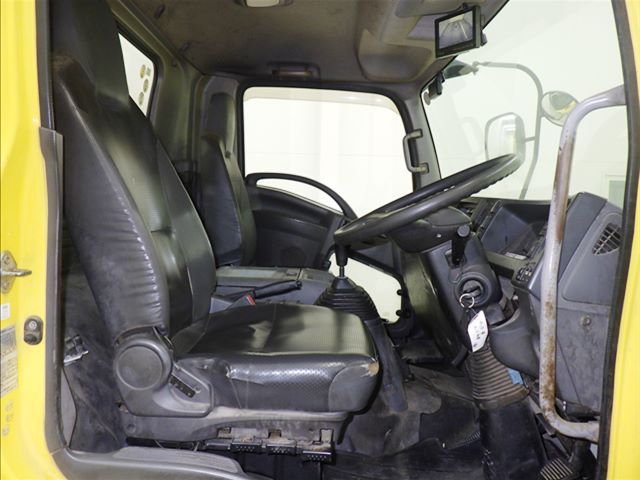 2015 Isuzu Forward Tank car auction photo 5