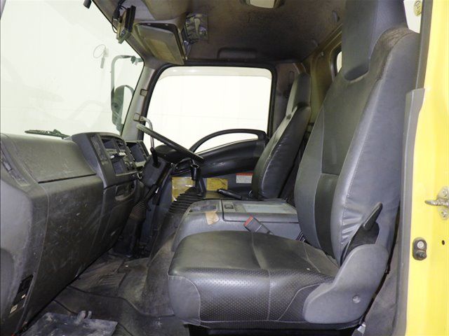 2015 Isuzu Forward Tank car auction photo 8