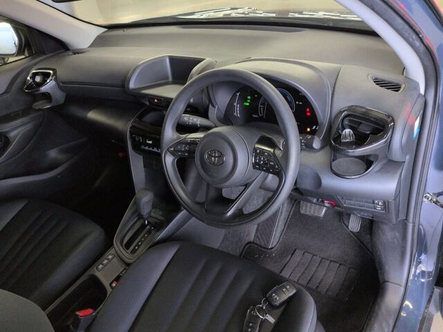 2025 Toyota Yaris Cross Hybrid X auction photo 3