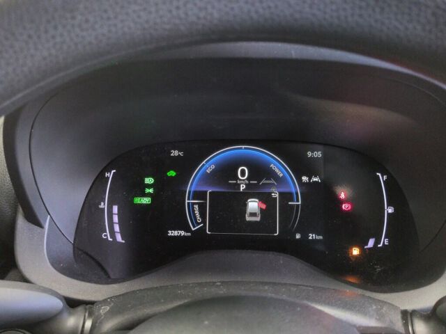 2025 Toyota Yaris Cross Hybrid X auction photo 6
