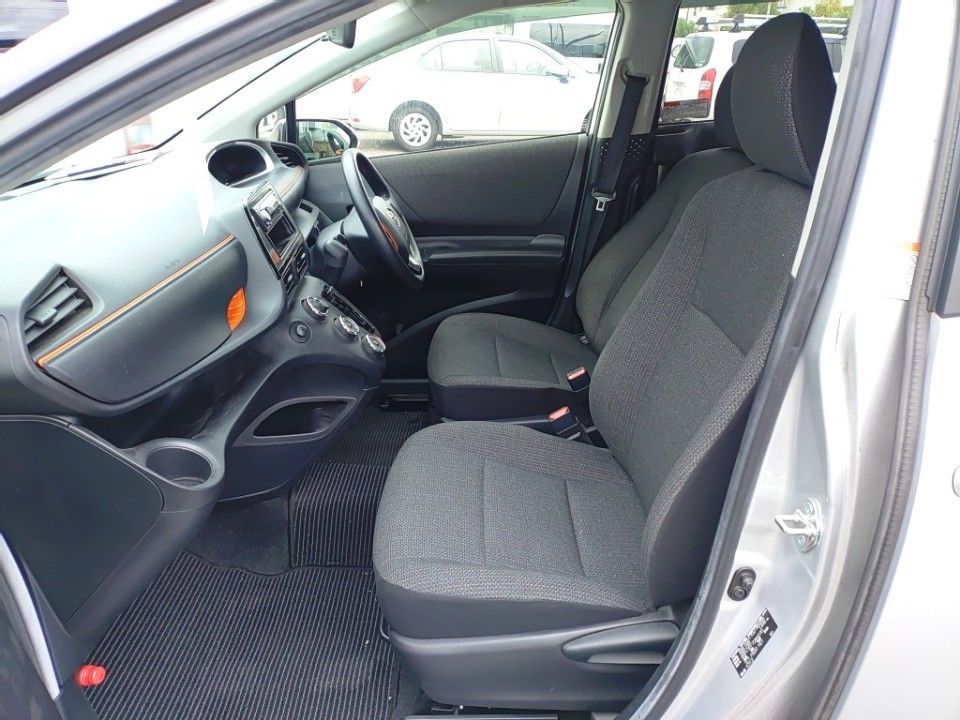 2021 Toyota Sienta auction photo 16