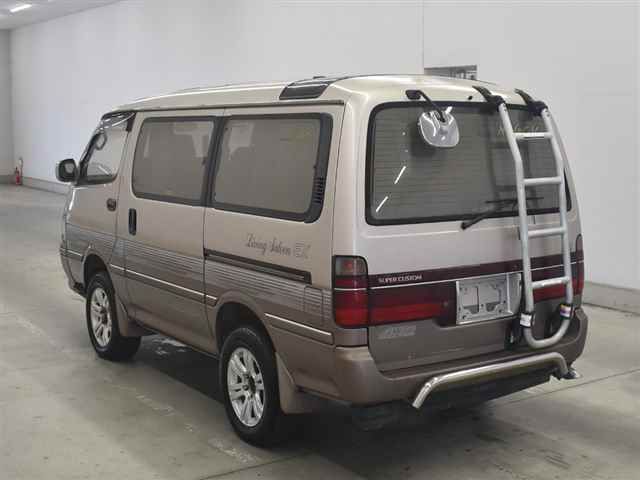 1995 Toyota Hiace リビングサルーンEX 4WD auction photo 2