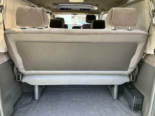 1995 Toyota Hiace リビングサルーンEX 4WD auction photo 9