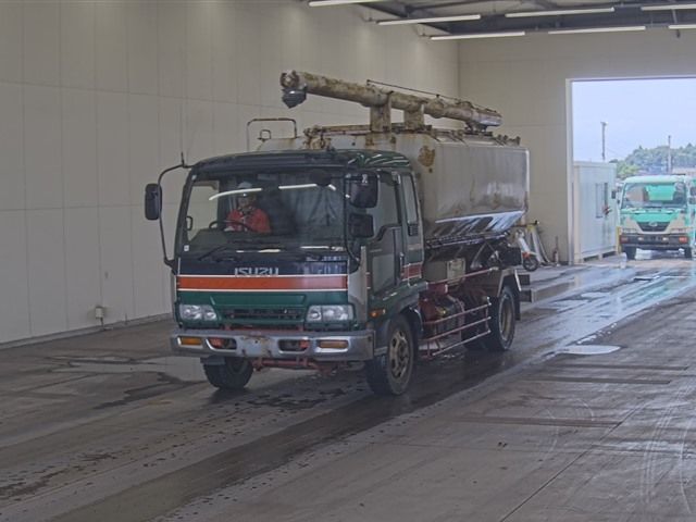 Japan Auction Vehicles 18 2005 Isuzu Forward フンリュウセンヨウ auction photo