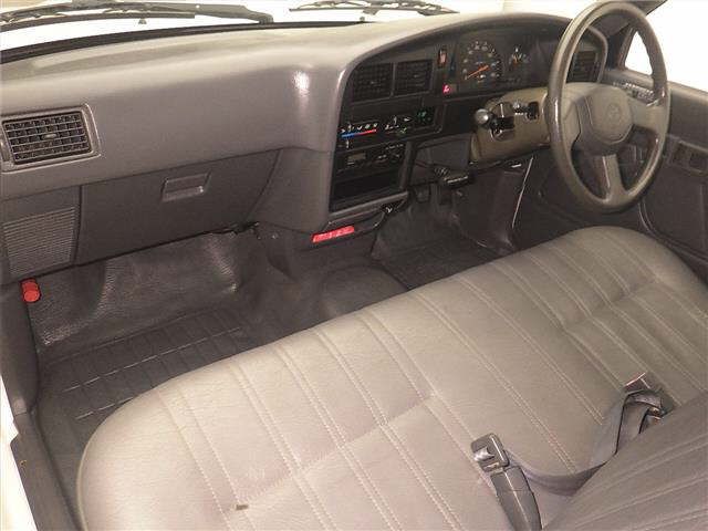 1995 Toyota Hilux auction photo 4