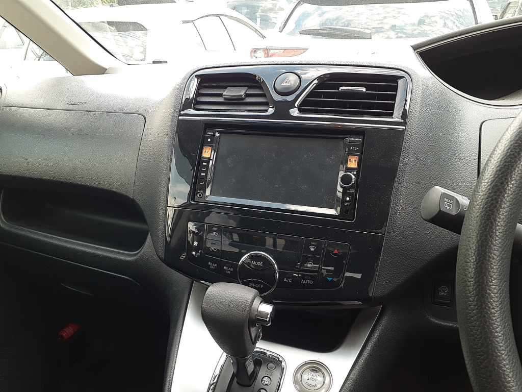 2012 Nissan Serena 20X auction photo 12