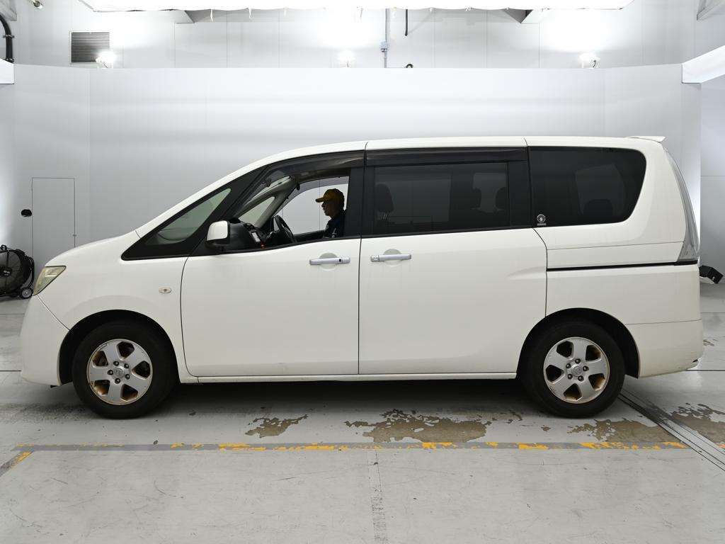 2012 Nissan Serena 20X auction photo 4