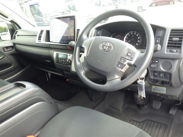 2025 Toyota Hiace Camping 4WD auction photo 6