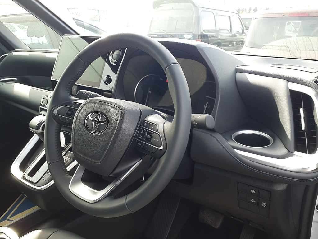 2025 Toyota Voxy ハイブリッドS-Z auction photo 9