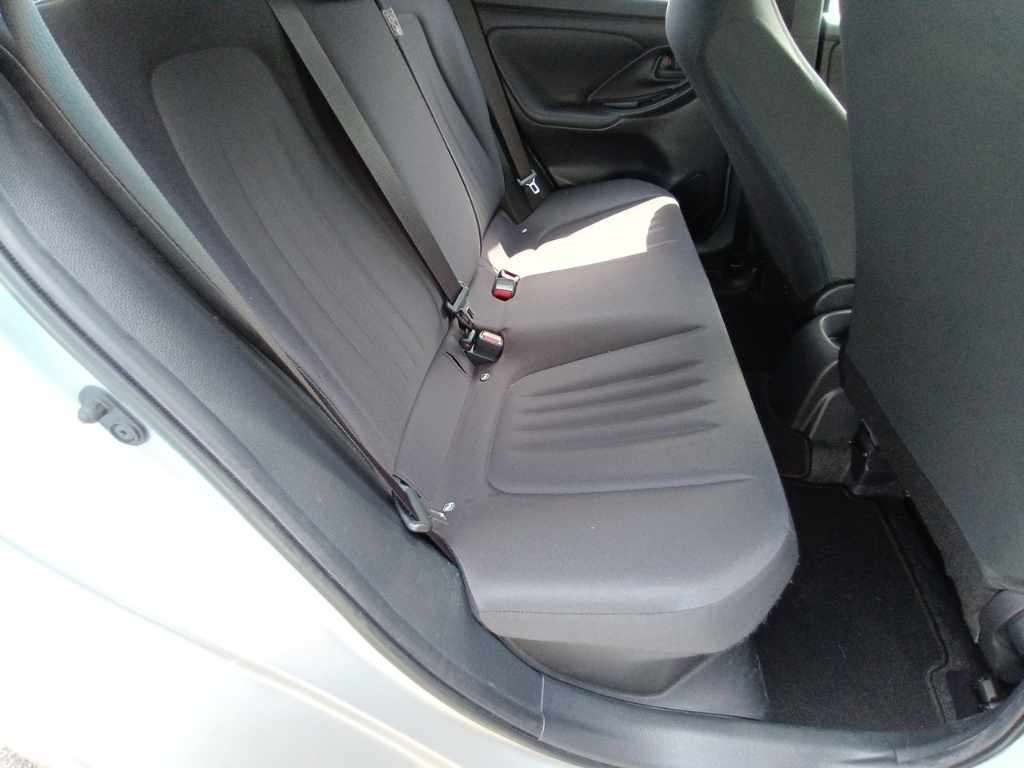 2021 Toyota Yaris ハイブリッドX auction photo 12