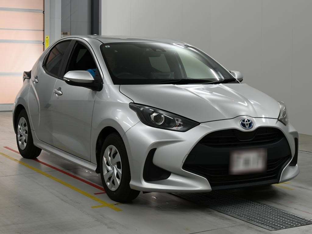 2021 Toyota Yaris ハイブリッドX auction photo 5
