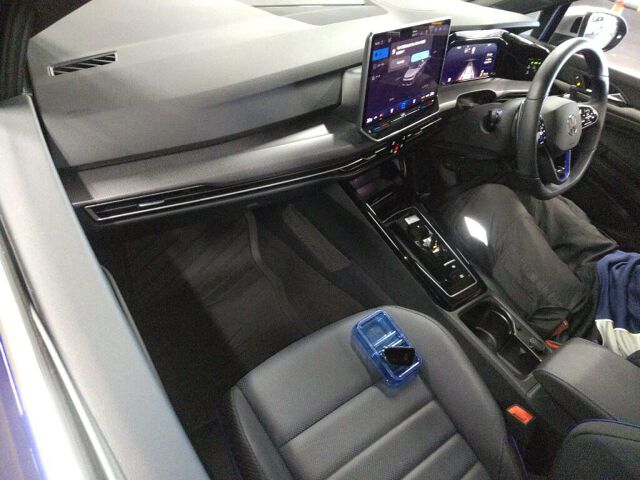 2025 Volkswagen ゴルフRヴァリアント Advance 4WD auction photo 3