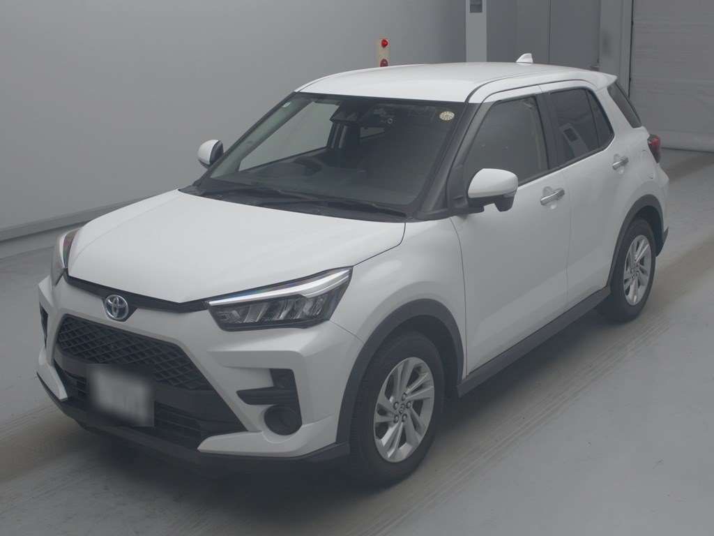 2022 Toyota Raize Hybrid G selected Japan auction vehicle