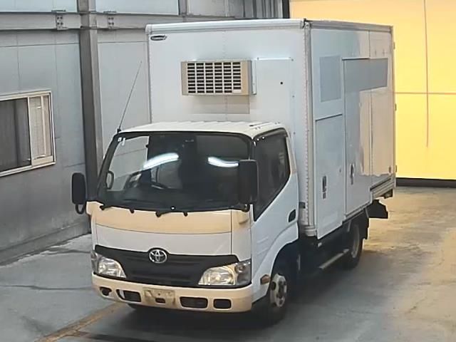 Japan Auction Vehicles 10 2012 Toyota Dyna Van auction photo