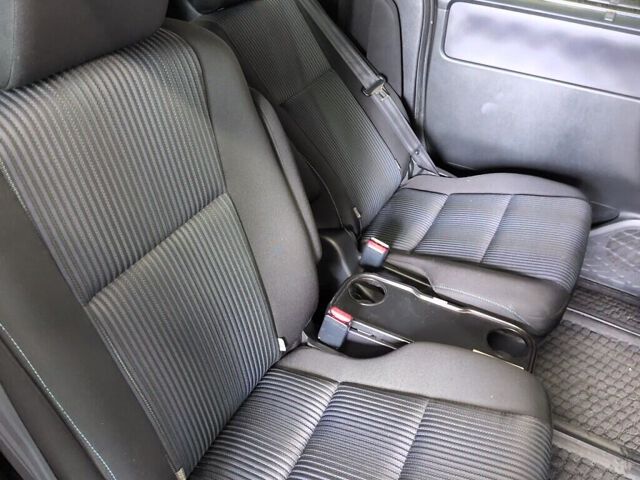 2014 Toyota Voxy ZS auction photo 6