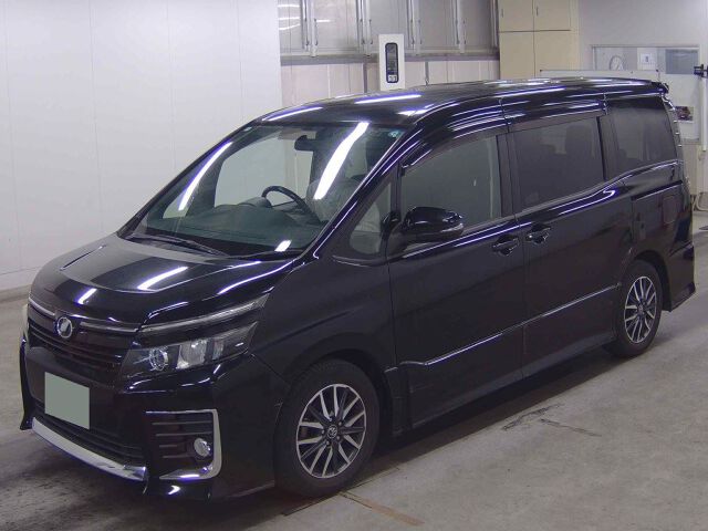 2014 Toyota Voxy ZS auction photo 4