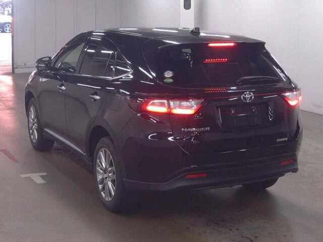 2019 Toyota Harrier premium auction photo 2