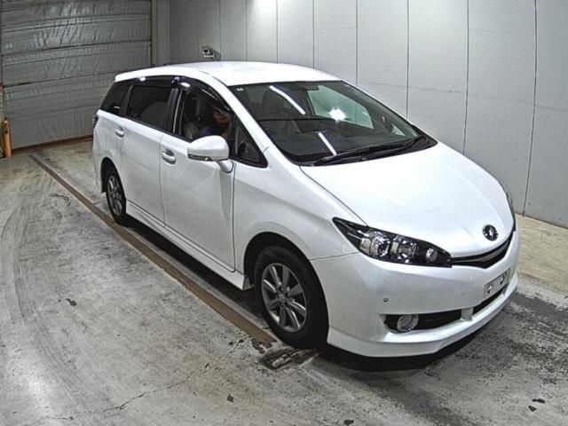 2014 Toyota Wish 1.8G 4WD Japan auction vehicle