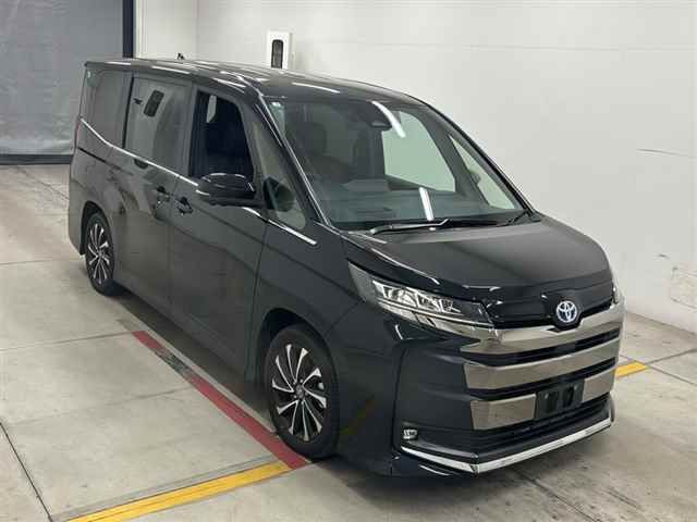 2025 Toyota Noah ハイブリッドS-Z Japan auction vehicle