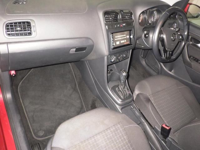 2014 Volkswagen VW ポロ TSIコンフォートL auction photo 2