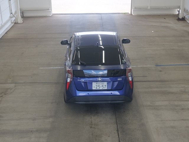 2016 Toyota Prius A auction photo 3