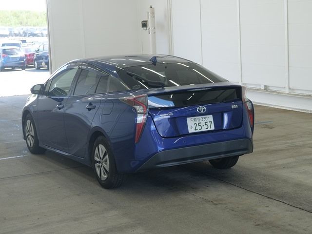 2016 Toyota Prius A auction photo 2