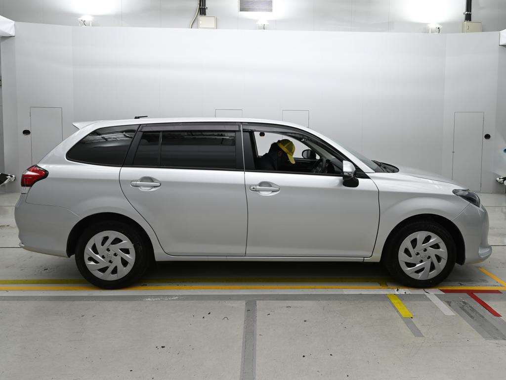 2023 Toyota Corolla Fielder EX auction photo 3