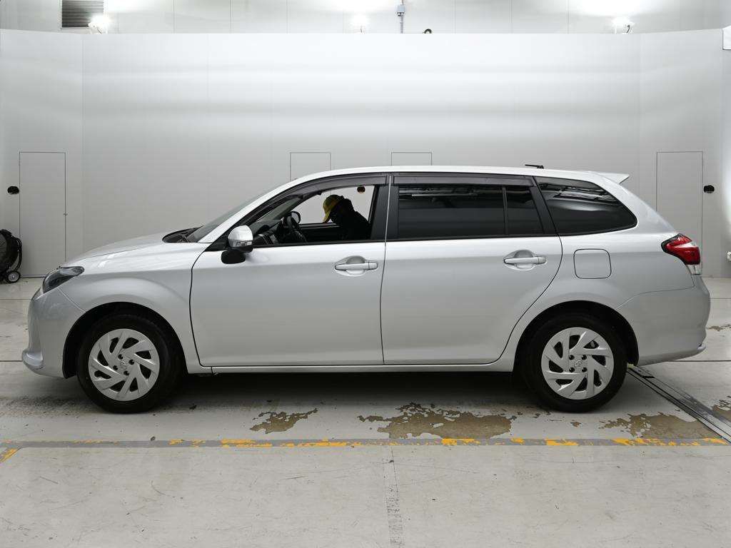 2023 Toyota Corolla Fielder EX auction photo 4