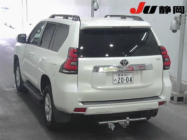 2022 Toyota Land Cruiser Prado 4WD TX L Package auction photo 2