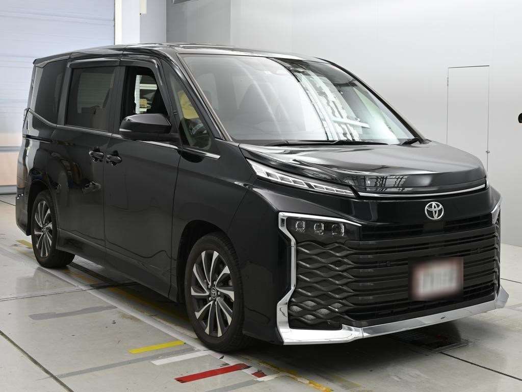 2023 Toyota Voxy S-Z auction photo 5