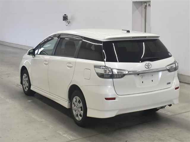 2013 Toyota Wish 1.8X auction photo 2
